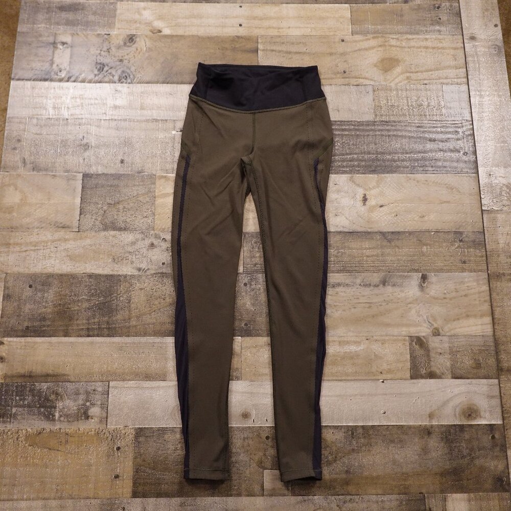 Lululemon Smooth‎ Stride Tight women's 4 olive green